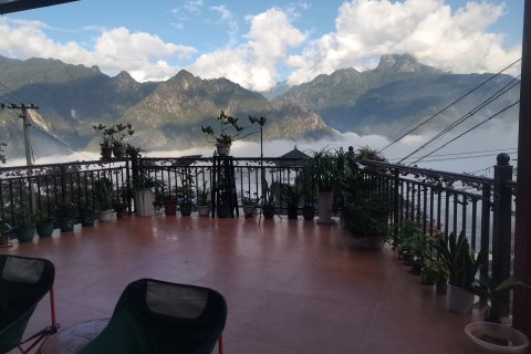 老姆登姐妹花客栈