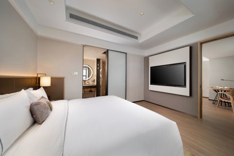 怡程酒店(沈阳北站地铁站店)