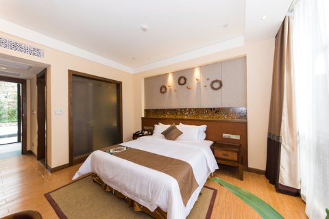 恩施大峡谷女儿寨度假酒店