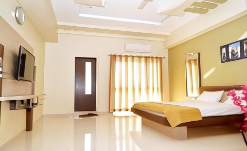 Hotel Pranav Lodging