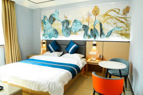 长兴楼宾馆(罗定人民广场大润发店)