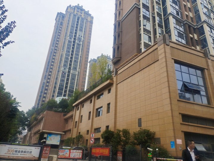 房东阿家公寓(体院路分店)