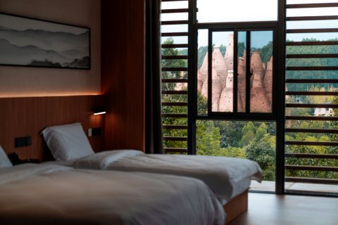 弥勒东风艺宿(东风韵景区店)