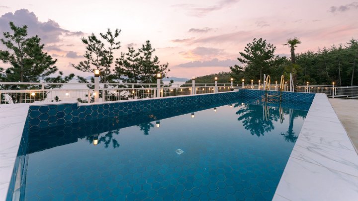 Yeosu Oasis Poolvilla