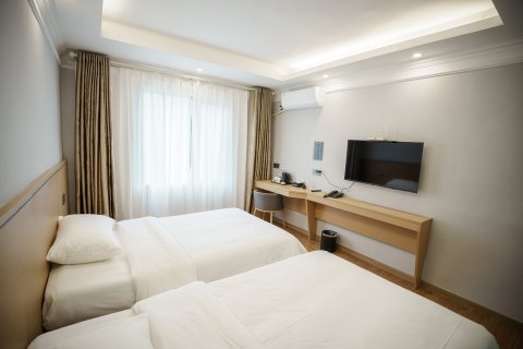 什邡东方假日酒店(什邡高铁西站店)