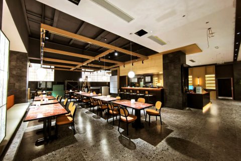 上海徐家汇八万人体育场趣栗酒店