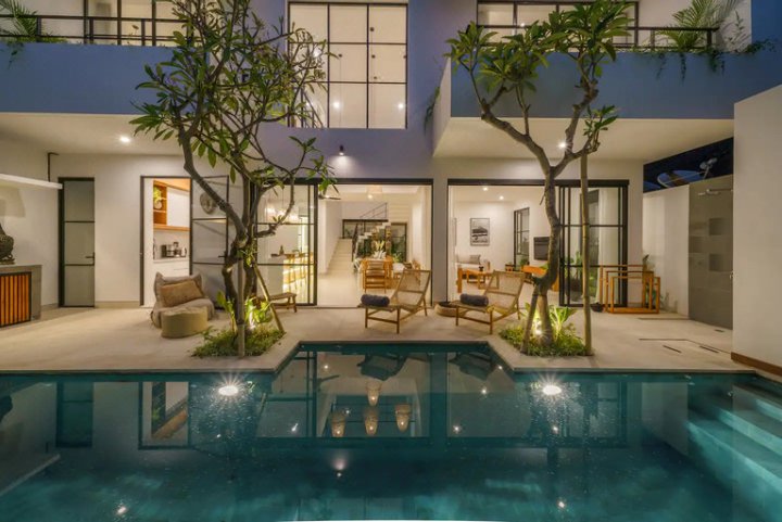 Puri Senang - Brand New! Luxurious 4Br Villa in Central Berawa!