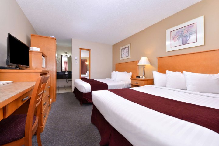 威农加拿大最佳价值套房酒店(Canadas Best Value Inn and Suites Vernon)