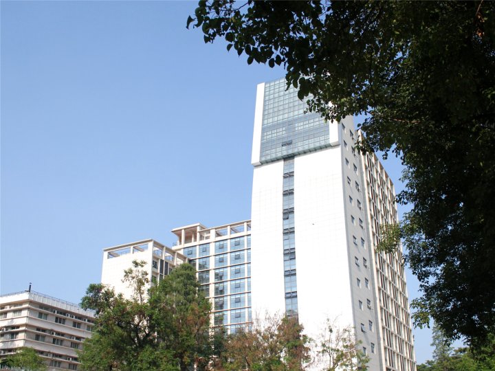 武汉华中师范大学管理教育综合楼