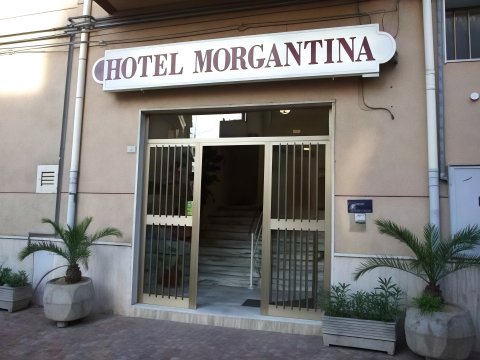 默干提纳酒店(Hotel Morgantina)