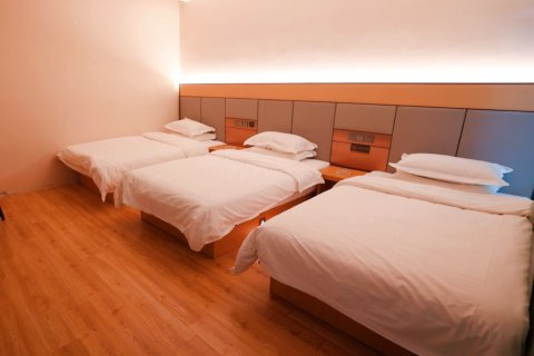 美御酒店(哈密火车站店)