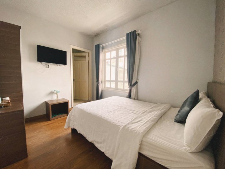 CI Hotelsingle Room - Cheap, Window, City Center