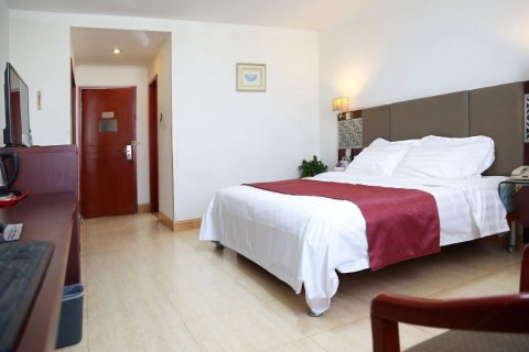 泊住·裕龙阁酒店(营口客运站店)