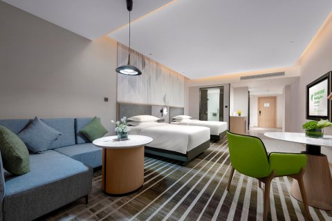 武汉国博套房假日酒店