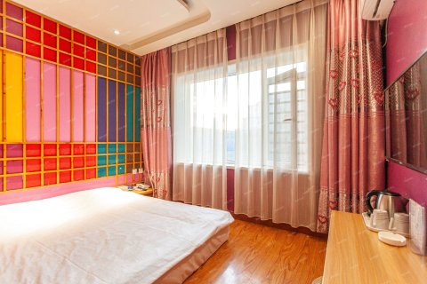 依舍艺术酒店（襄汾龙山路店）