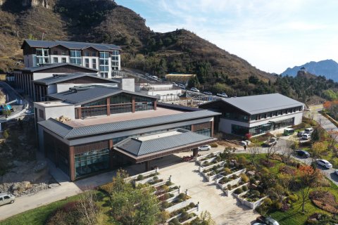 凤城国际酒店(卧龙山庄店)