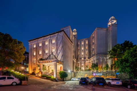 天堡酒店(阳江百利广场店)