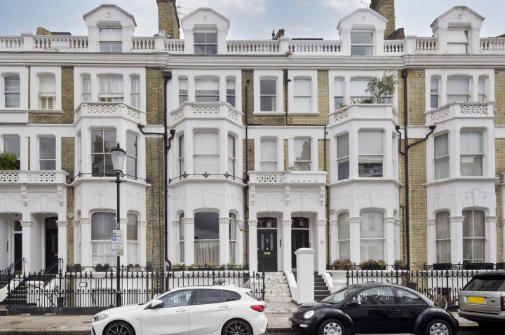 Beautiful 3 Bed Home, West Brompton
