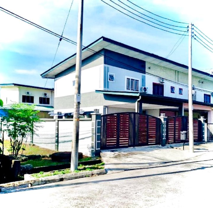 Corner Lot Taman Bahagia Batu 7 ( 2Minutes to Airport)(Corner Lot Taman Bahagia Batu 7 ( 2Minutes to Airport))