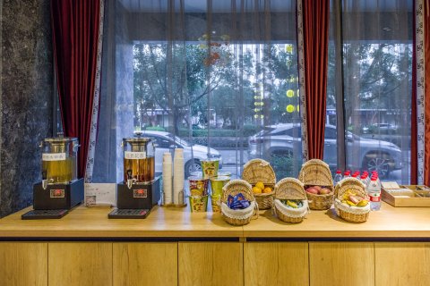 普洱德庭精品酒店(思茅区茶马古城店)