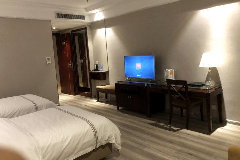 天堡酒店(阳江百利广场店)