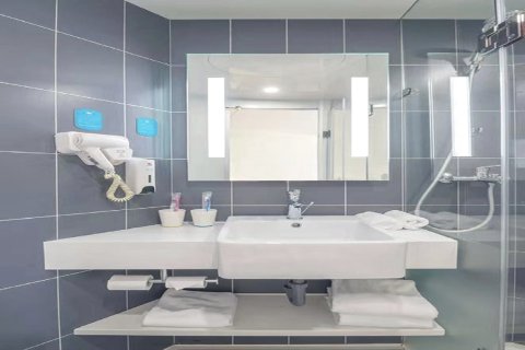 汉庭酒店(西安钟鼓楼桥梓口地铁站店)