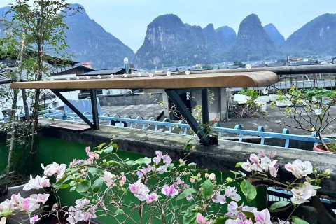 阳朔西街伴山花园酒店