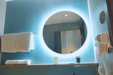 如家酒店·neo(呼和浩特南马路新华广场地铁站店)