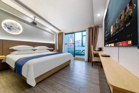 海伦百纳酒店(遂昌龙谷路店)