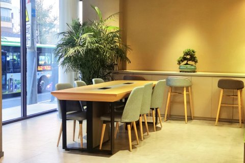 如家酒店·neo(呼和浩特南马路新华广场地铁站店)