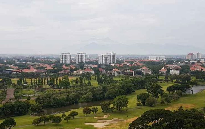 Apartment with Golf View