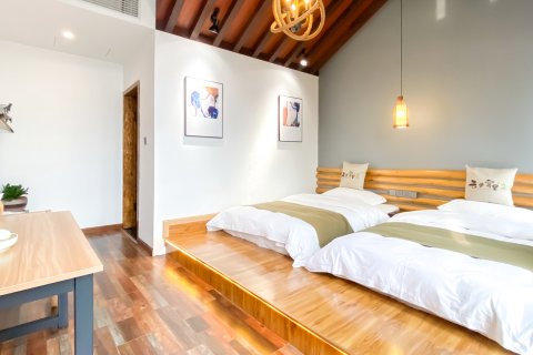 云里雾里精品民宿(千岛湖宋村湖畔居店)