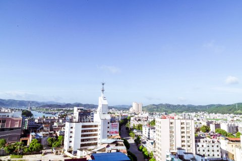 铂宫丽晶酒店(横州汽车站人民政府店)