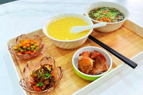 银座佳驿轻居酒店(诸城密州路恐龙公园店)