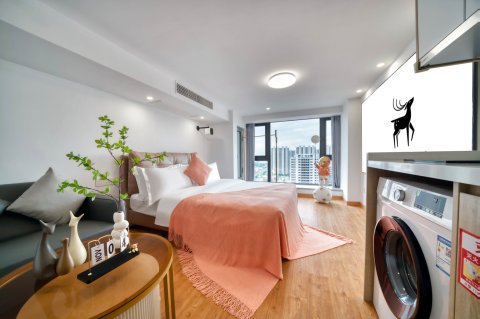 鹿溪·影院公寓(下沙奥特莱斯店)