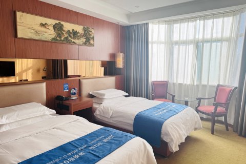 山西华苑宾馆(太原站西广场地铁站店)