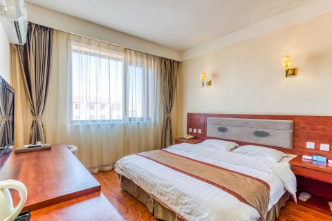 营口红叶皇冠大酒店