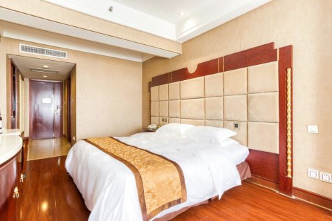 锦州元都大酒店(凌河古塔夜市店)