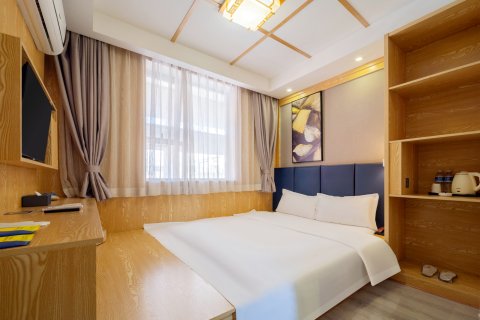 7天优品(长沙步行街黄兴广场地铁站店)