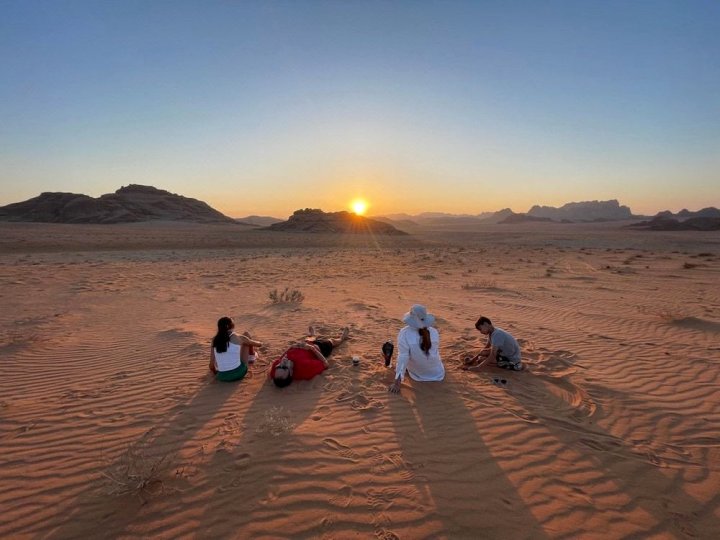 瓦地朗姆旅行营舍(Wadi Rum Travel Camp)