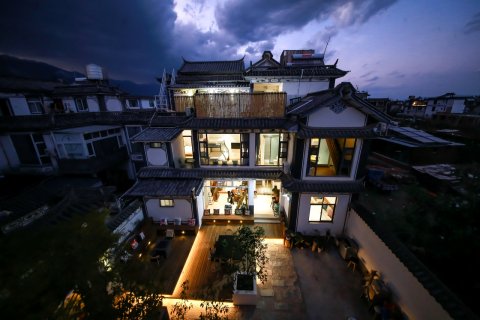 大理洱朵边客栈