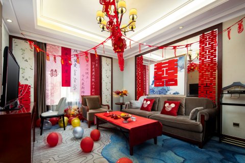 水邑·柏青酒店(菏泽佳和城火车站店)