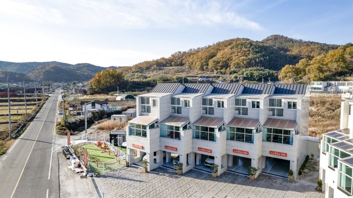 Gyeongju Joypoolvilla&Kidspension