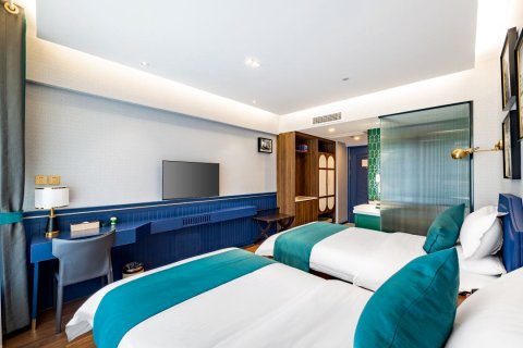 艾丽思酒店(威海高铁站万达广场店)