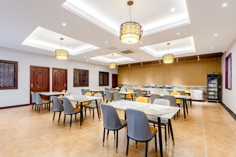 什邡东方假日酒店(什邡高铁西站店)