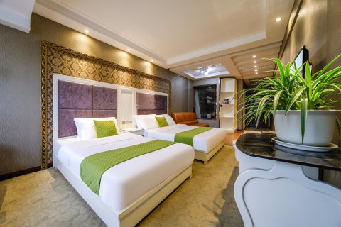 龙凤大酒店(石泉古城店)