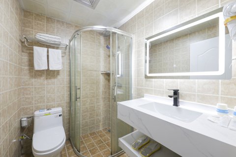 篮格假日宾馆(金坛华夏汽车客运站)