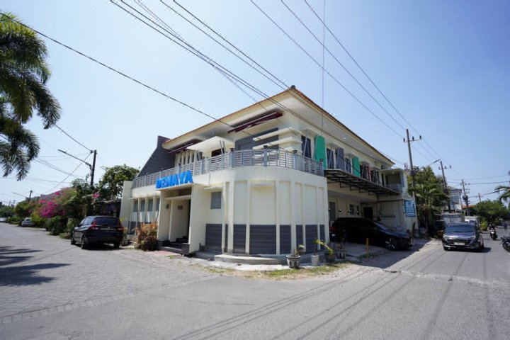 奥马德纳亚酒店(Omah Denaya Hotel)