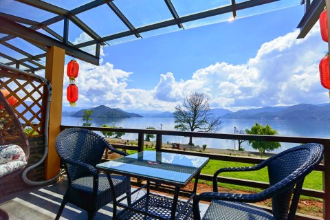 泸沽湖云旅观湖客栈(大洛水码头店)