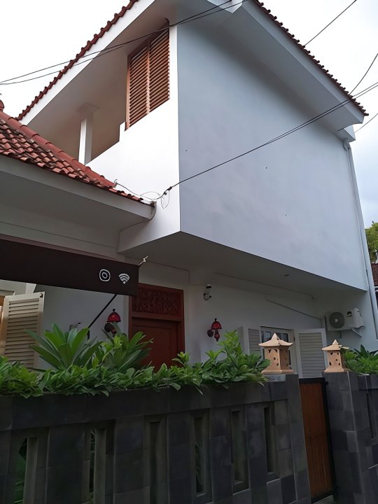 Hamsa Putih Jogja (2BR) indise house